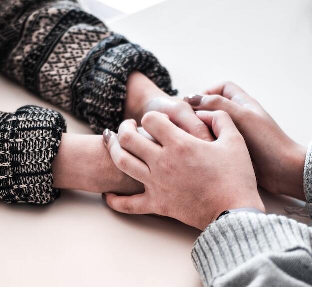 Wie Gewichtsdecken Patienten mit Alzheimer unterstützen können