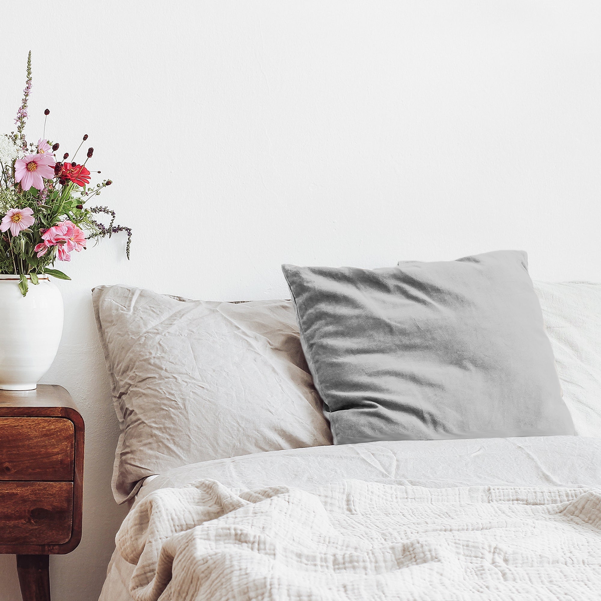 Health Pillow Light Gray