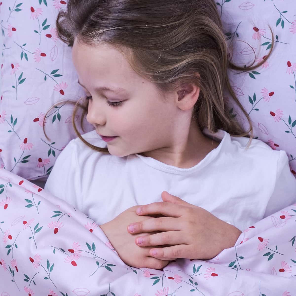 Health pillow with daisy pattern for children