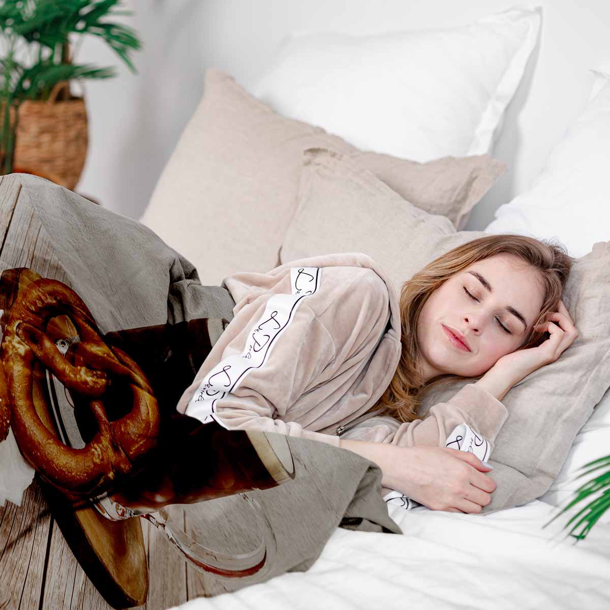 Therapy blankets bedding set with pretzels