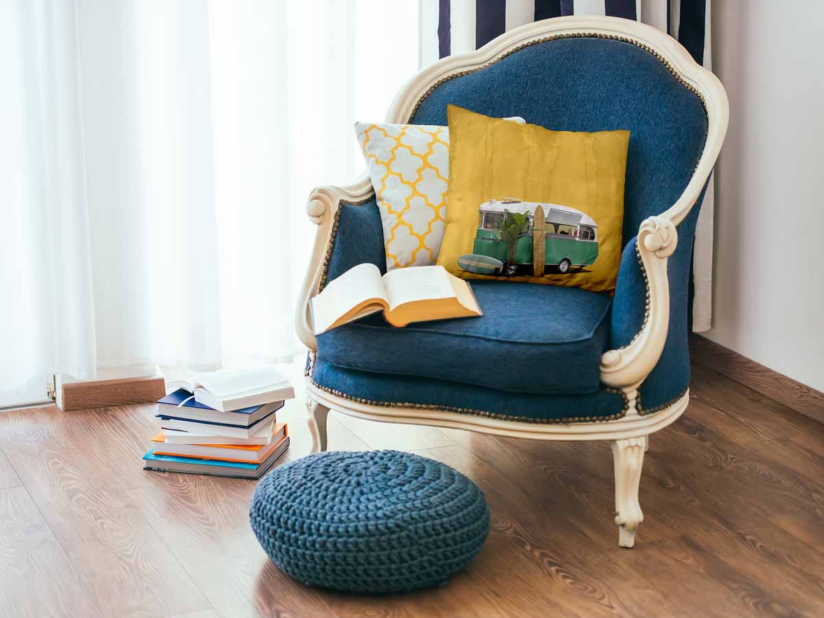 Health pillow yellow with bus