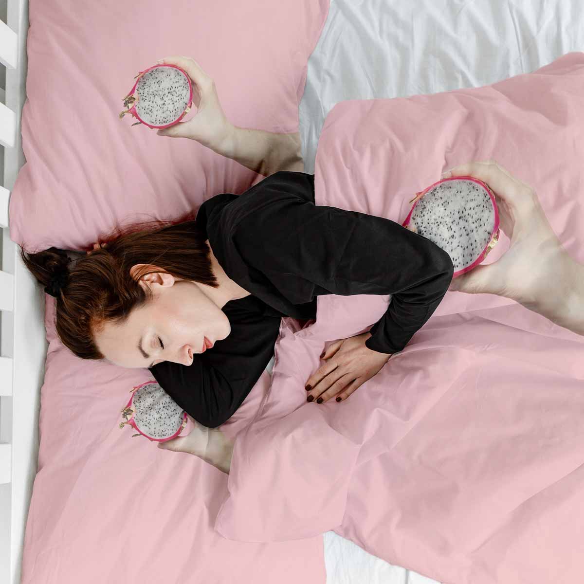 Ensemble de literie avec couverture thérapeutique rose à la pitaya