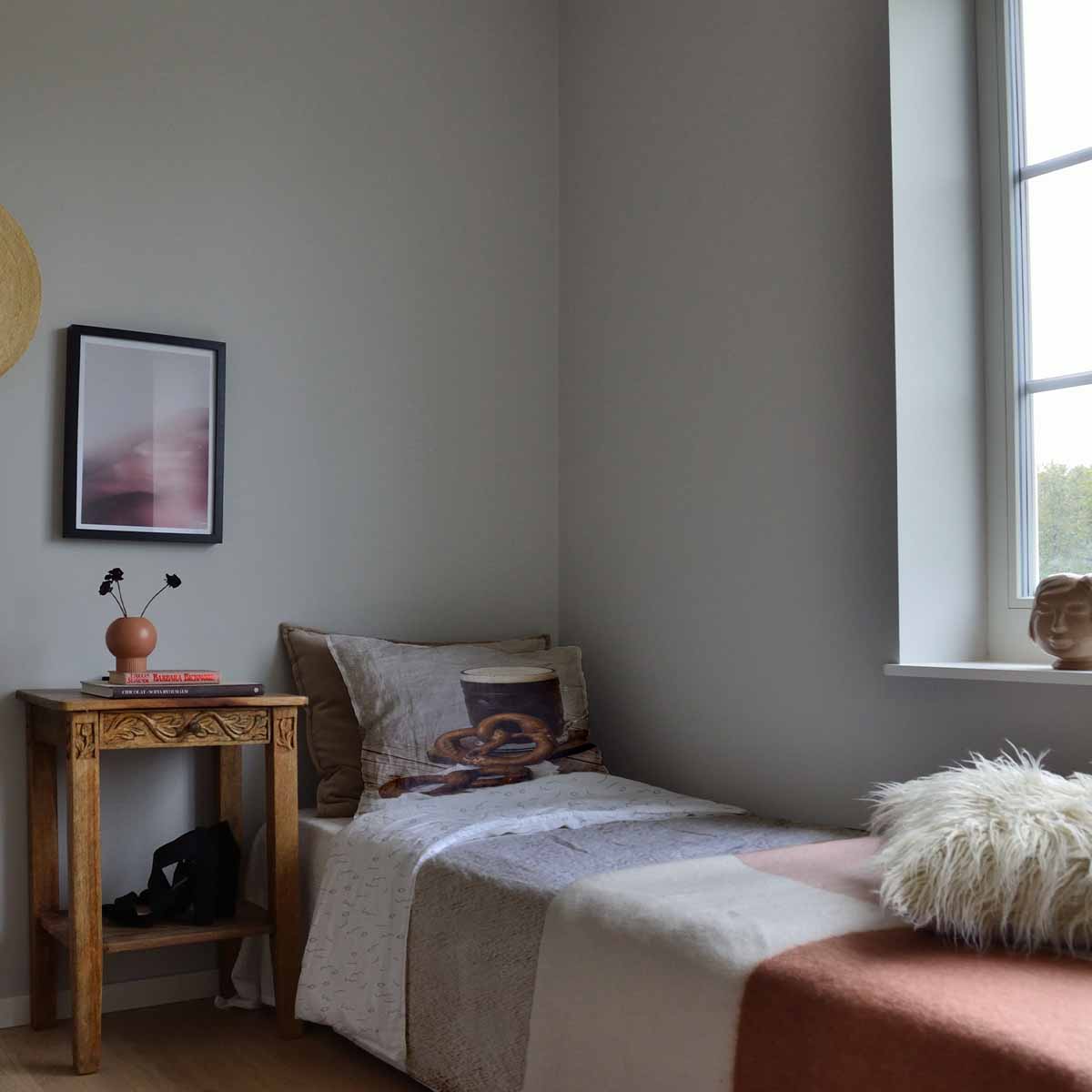 Therapy blankets bedding set with pretzels