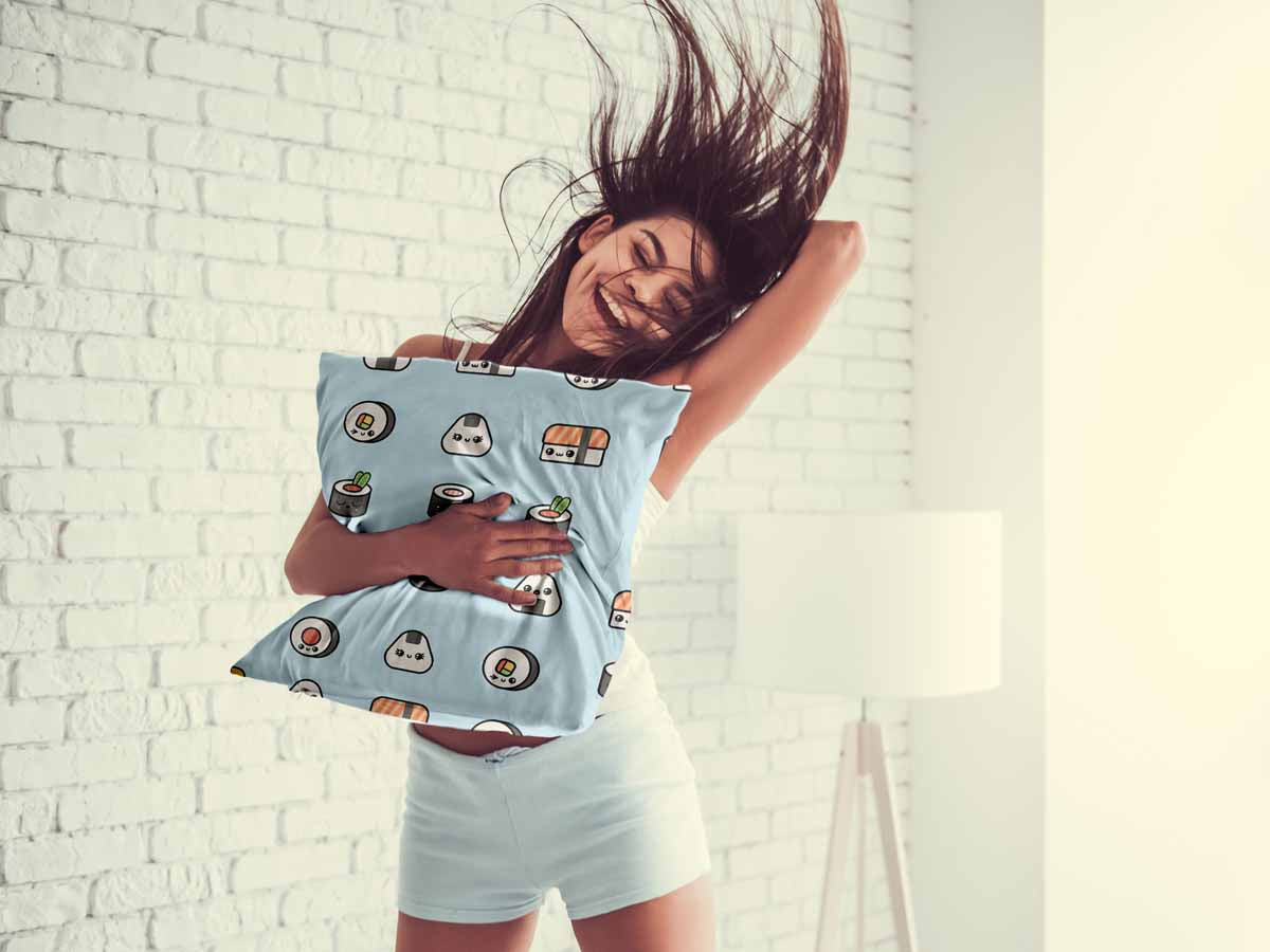 Coussin de santé bleu clair avec sushi