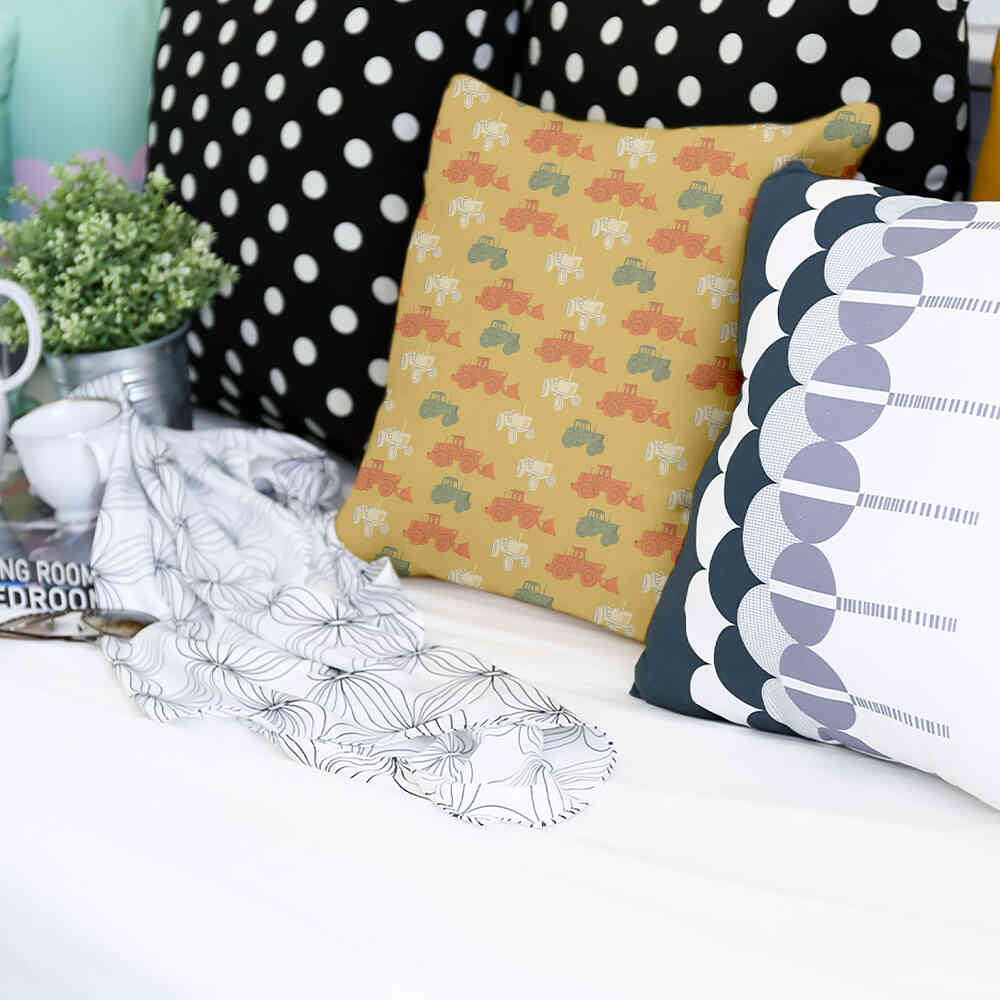 Coussin de santé orange avec tracteurs