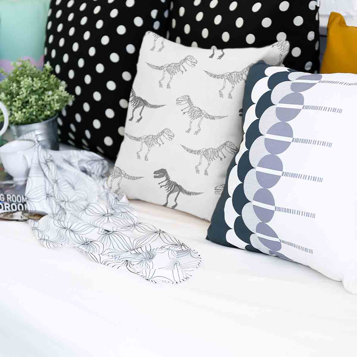 Coussin de santé blanc avec squelette de dinosaure