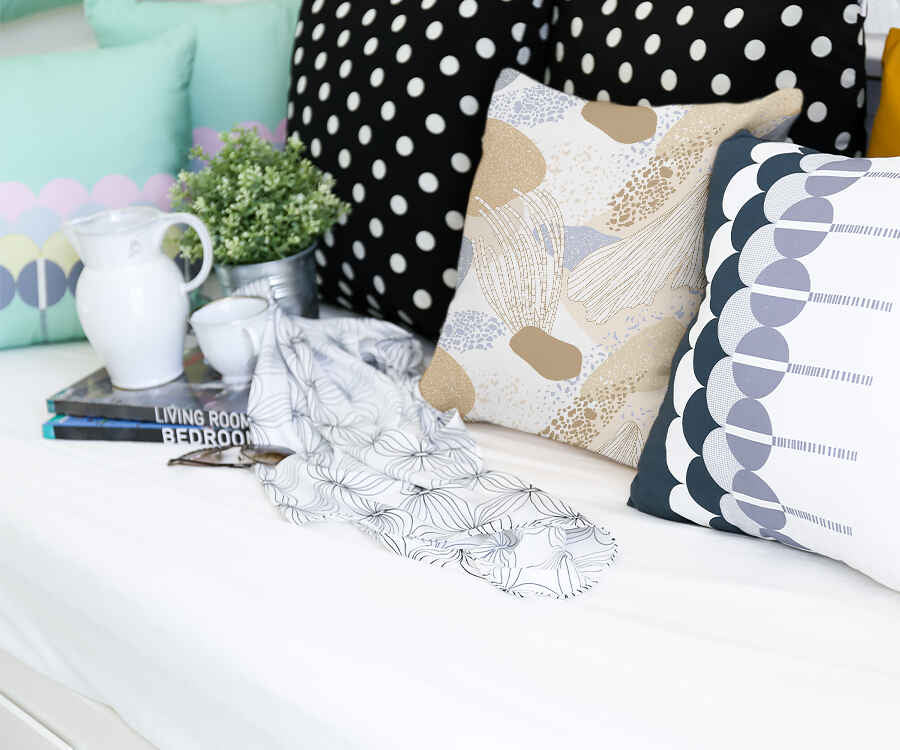 Health pillow sea anemone gold