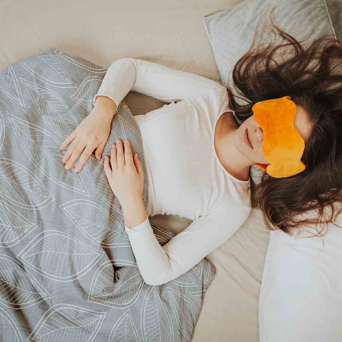 Therapy blankets bedding set gray with white palm leaves