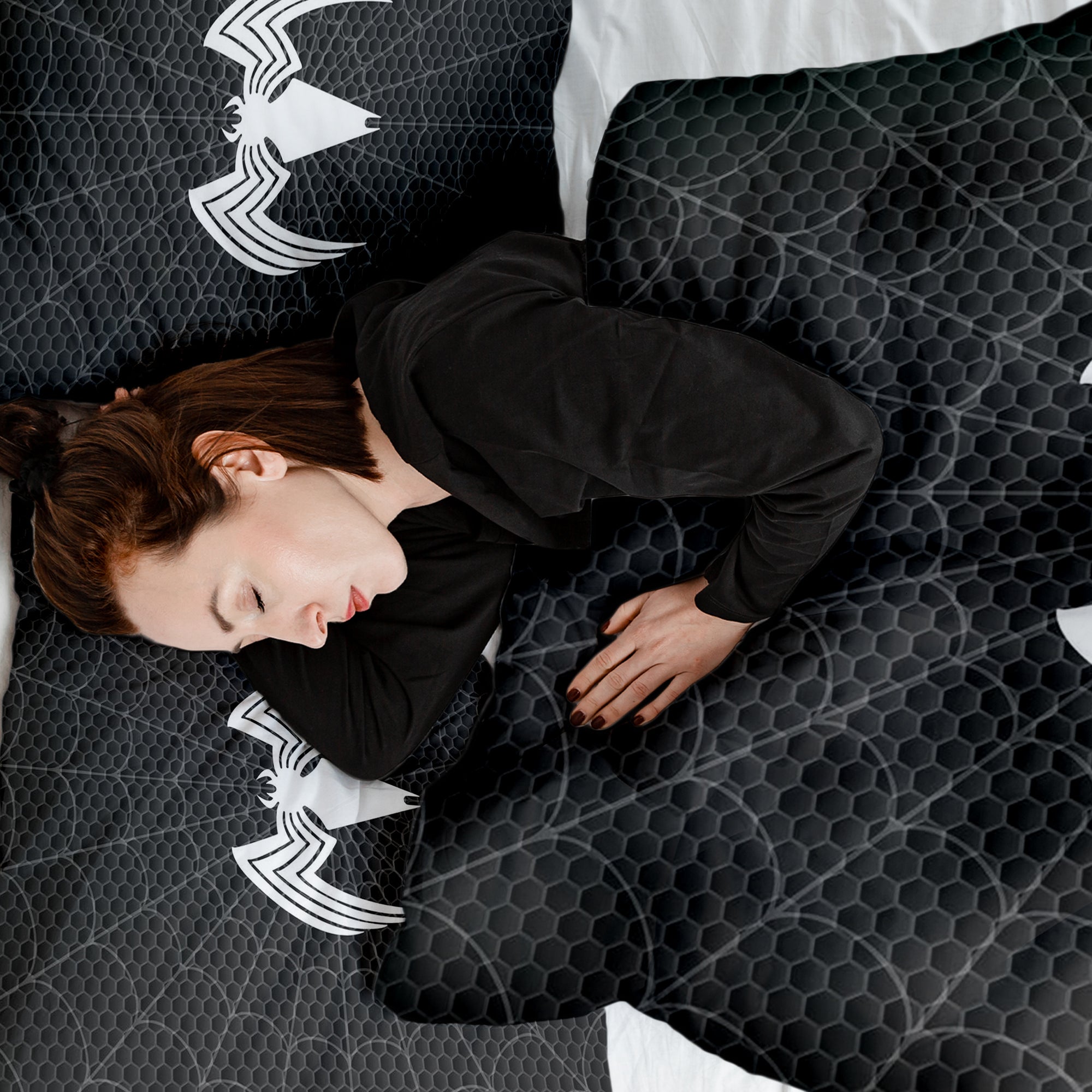 Therapy blankets bedding set black with spider