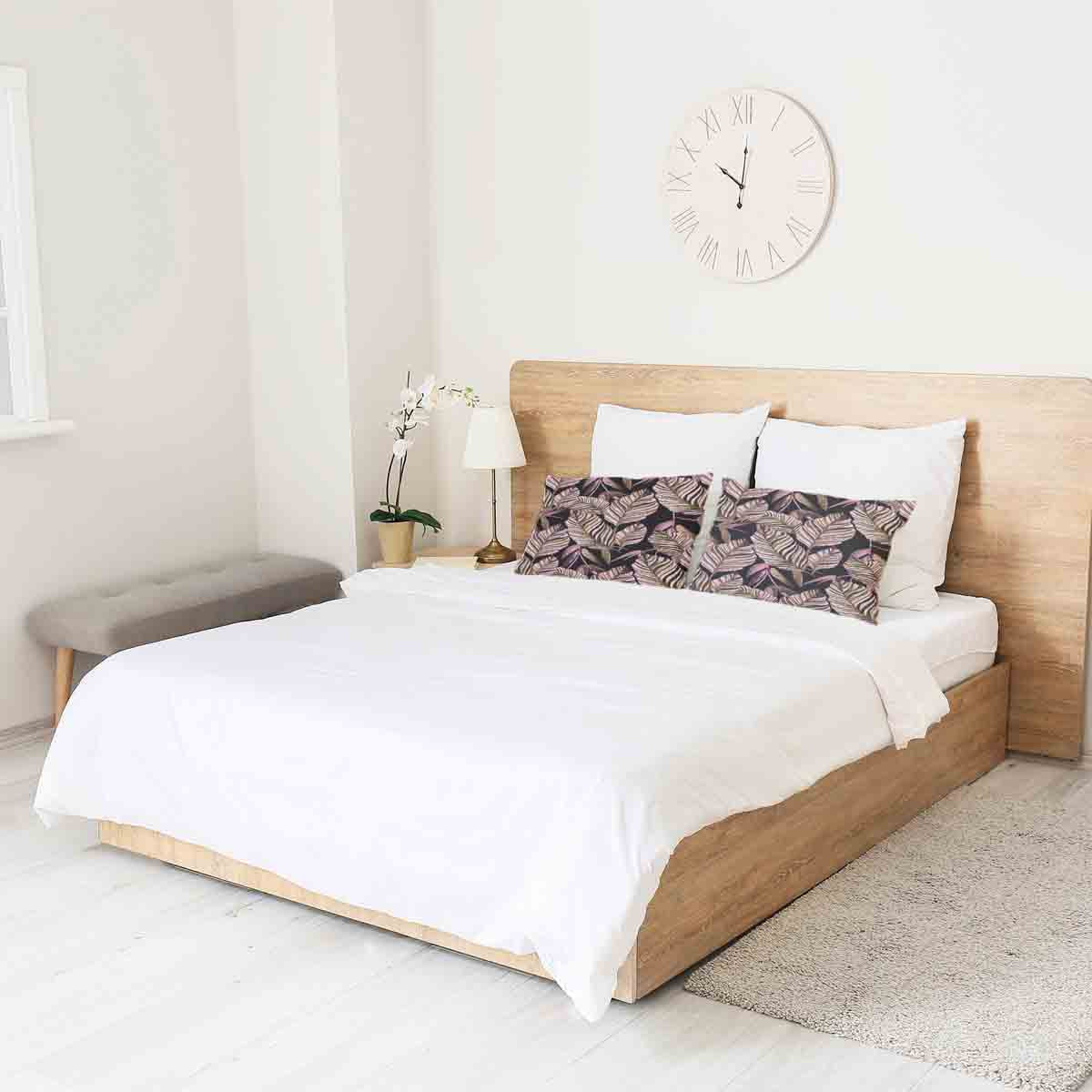 Coussin de santé noir avec feuilles violettes