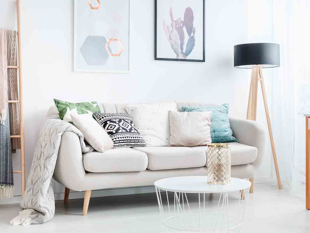 Coussin de santé blanc avec formes noires