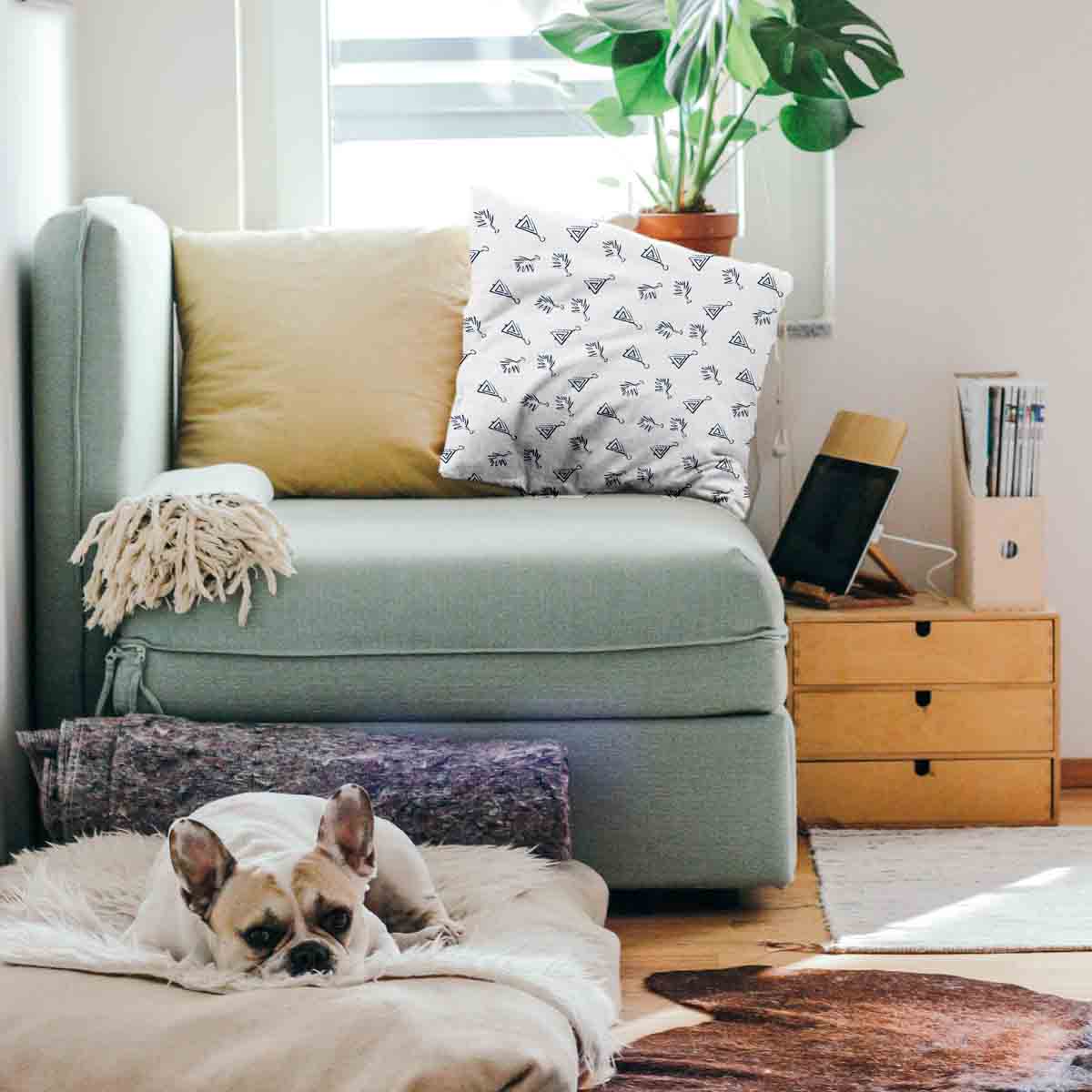 Coussin de santé blanc avec boucles d'oreilles bohèmes