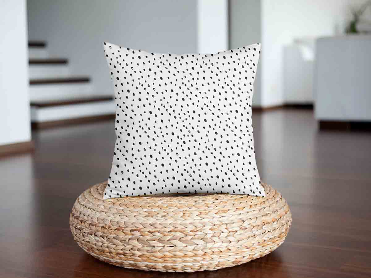 Coussin de santé blanc avec de nombreux petits points