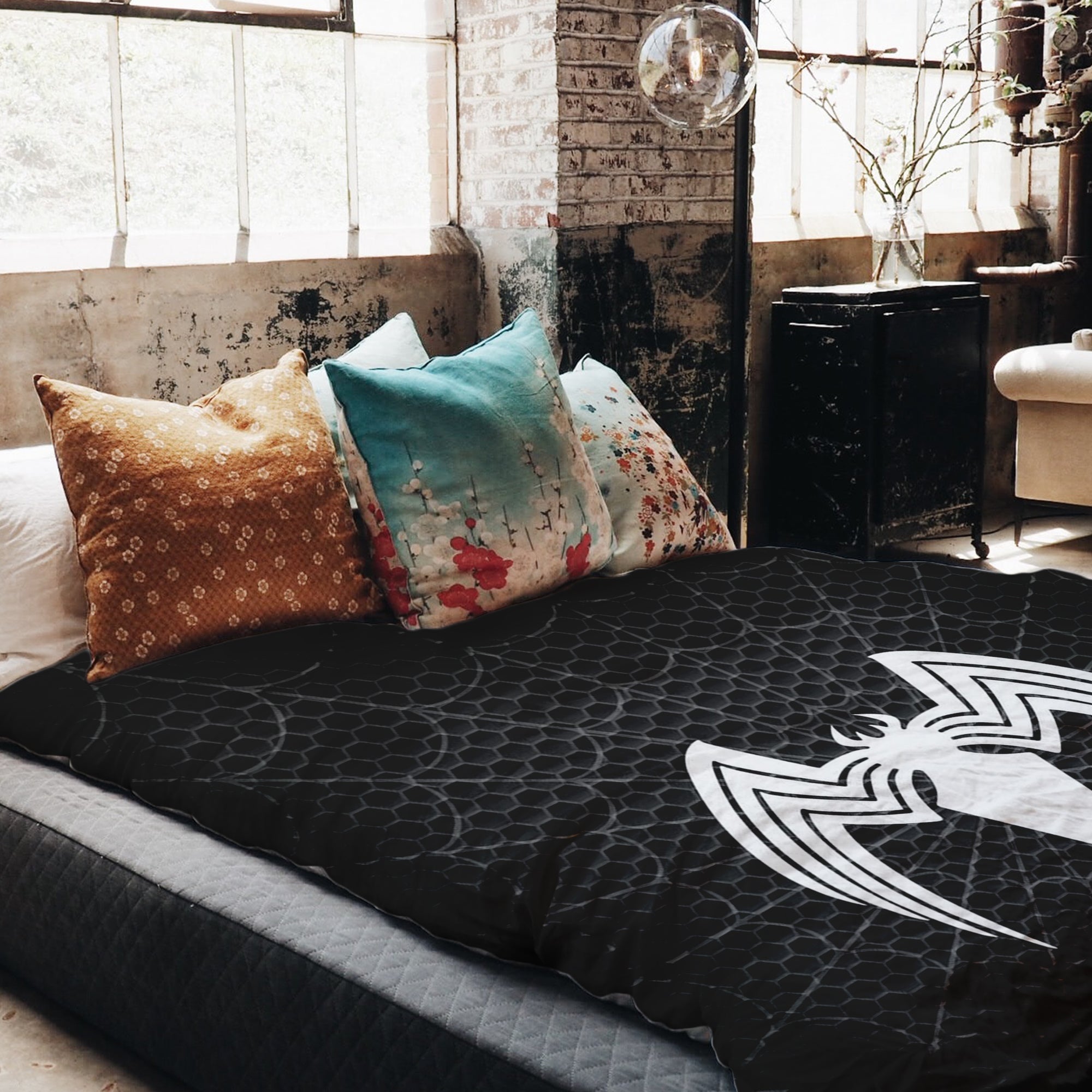 Therapy blankets bedding set black with spider
