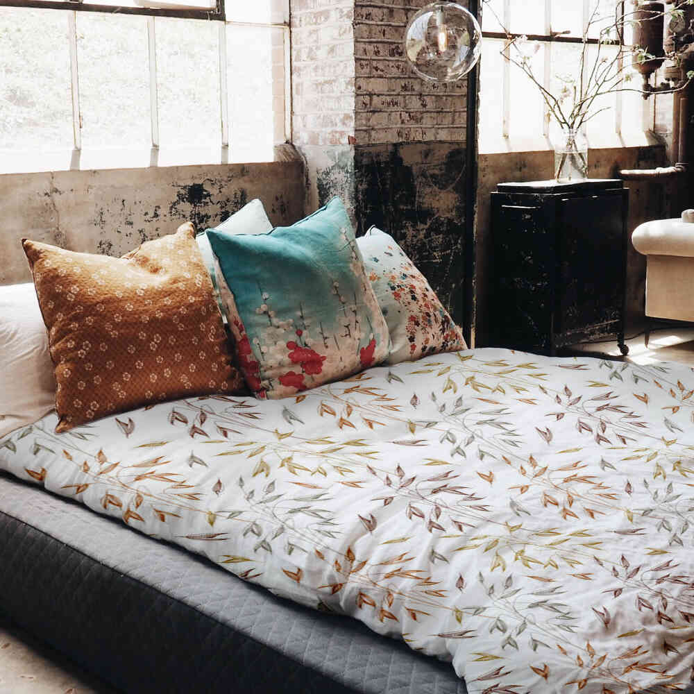 Therapy blankets bedding set with delicate colorful branches