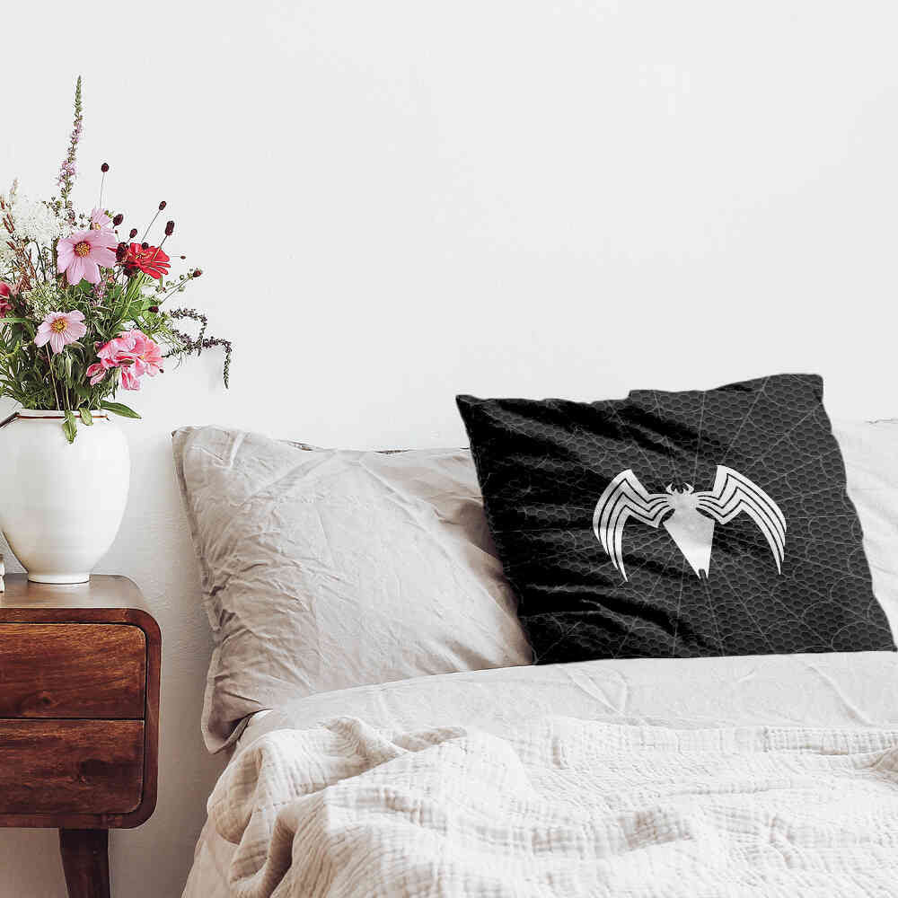 Coussin de santé noir avec araignée