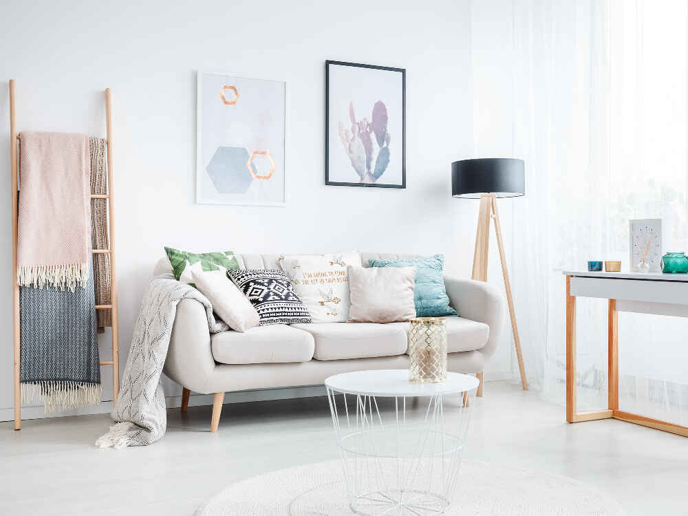 Health pillow white with flying key