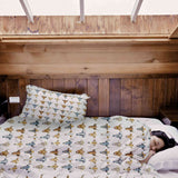 Therapy blanket bedding set, white with bull heads.