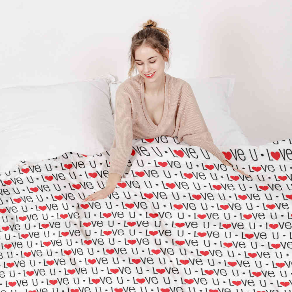 Therapy blankets bedding set white Love U