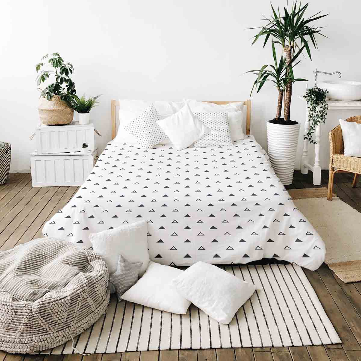 Couette de thérapie Ensemble de literie blanc avec des triangles noirs