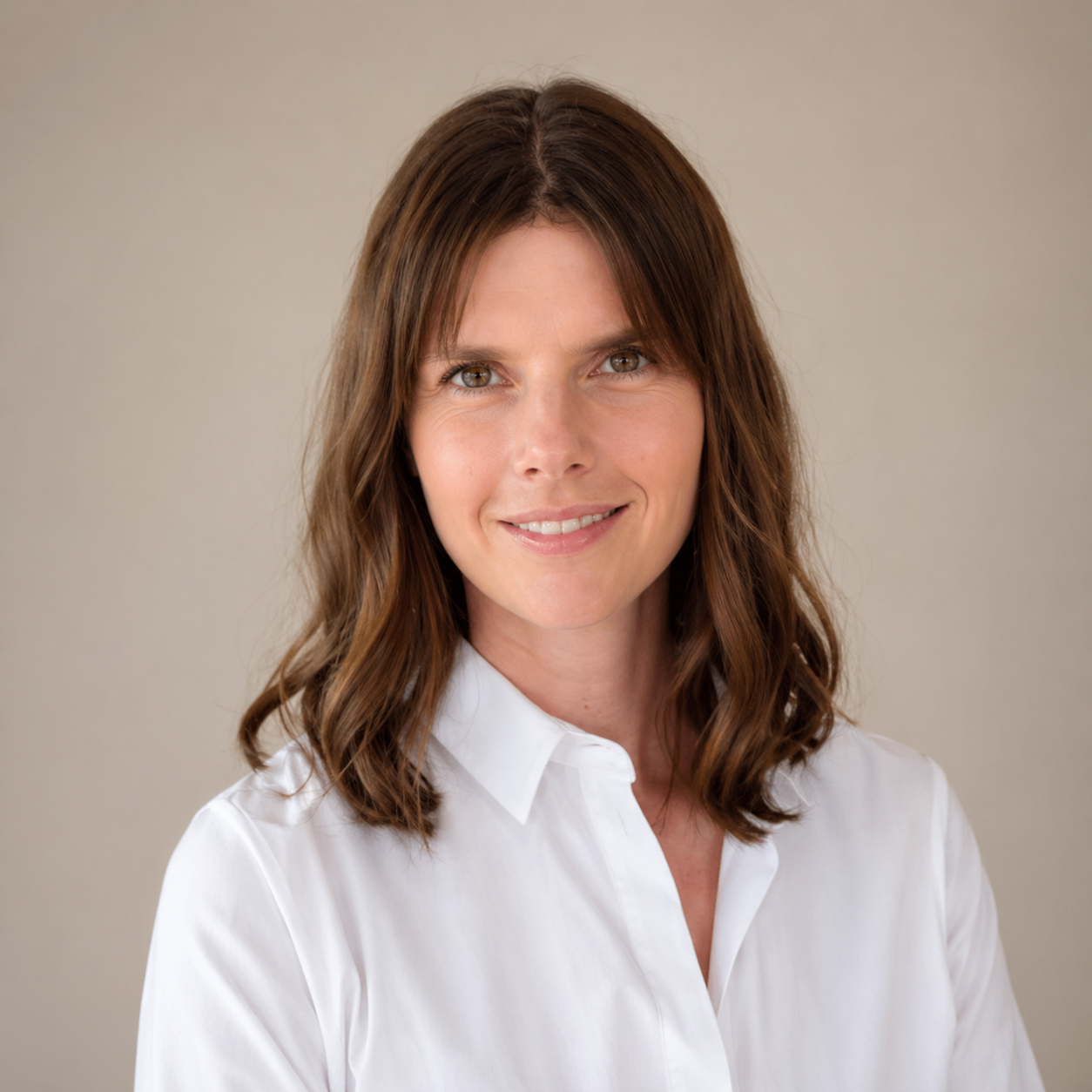 Dr. Isabella Malaj-Ungvari