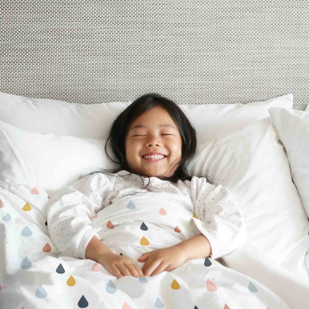 Therapy blankets bedding set with colorful drops