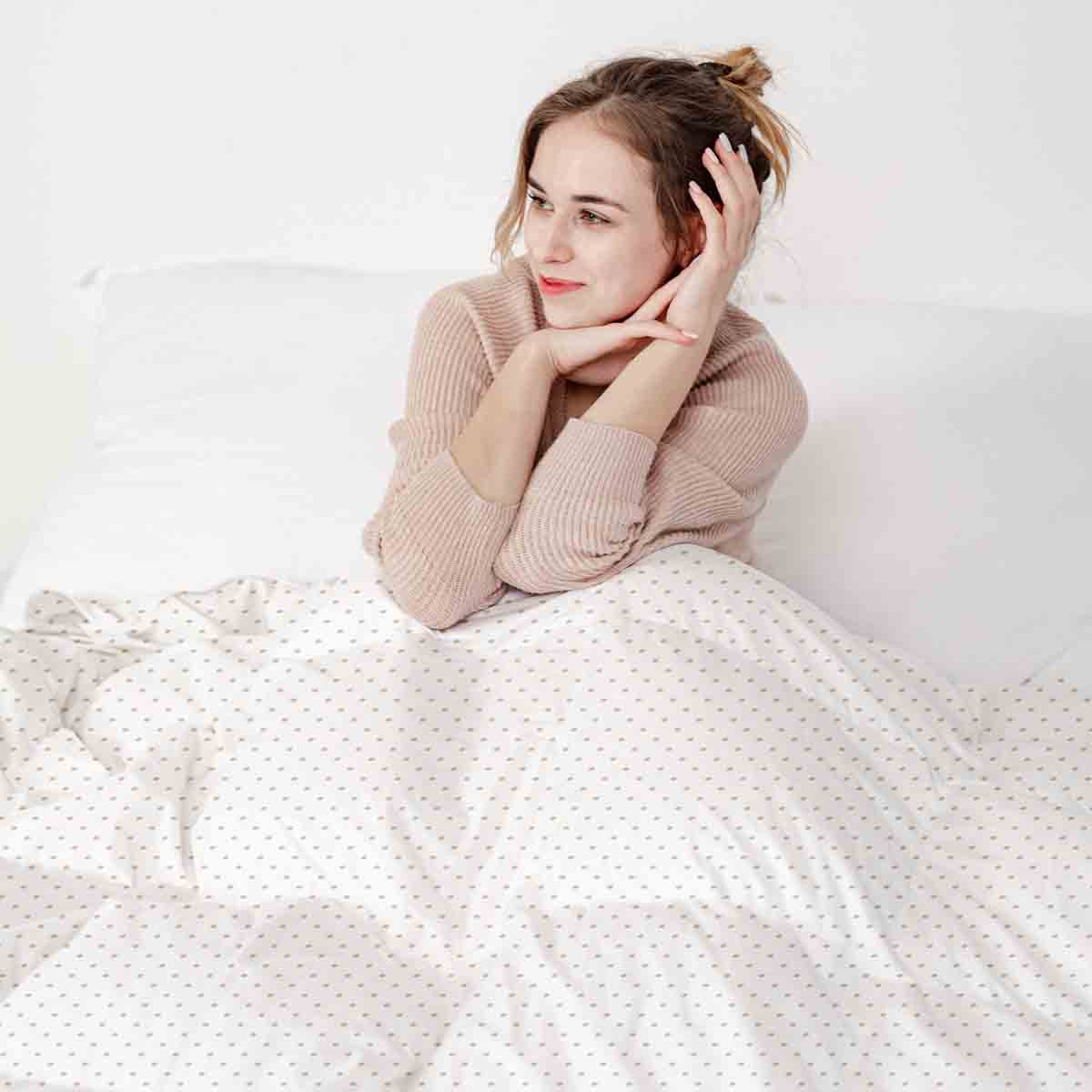 Couverture thérapeutique originale - Housse en coton blanche avec petits pois dorés