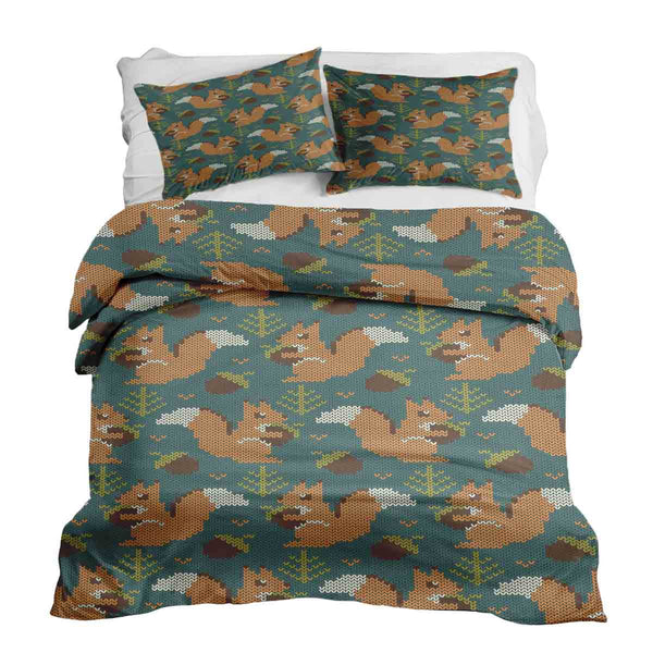 Therapy blanket and bedding set, green with squirrel.