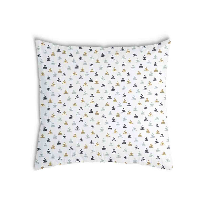 Health pillow with small triangles