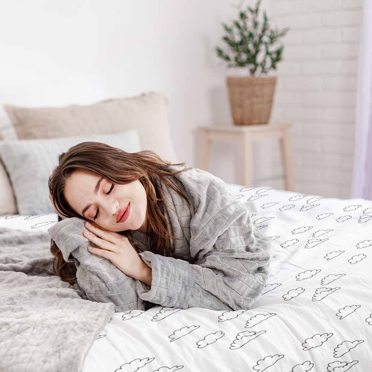 Therapy blankets bedding set white with clouds