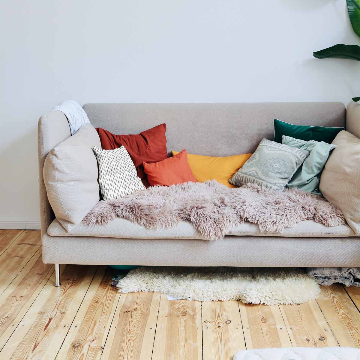 Health pillow white with gray dots