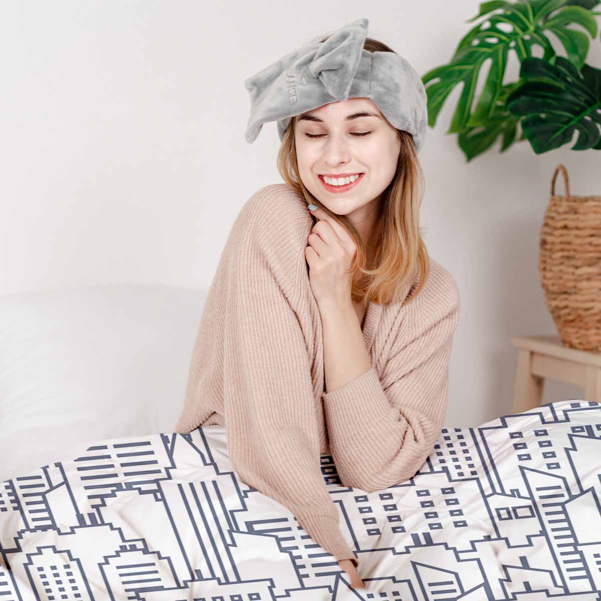 Therapy blankets bedding set white New York