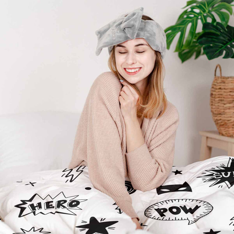 Therapy blanket bedding set, white with superheroes.