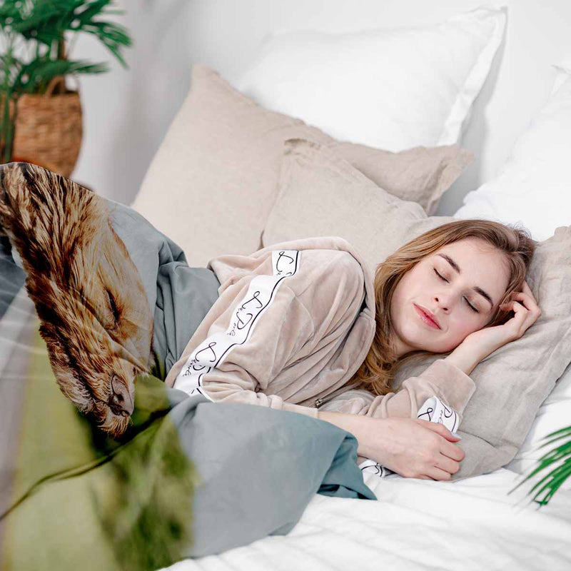Therapy blanket and bedding set with dog in car