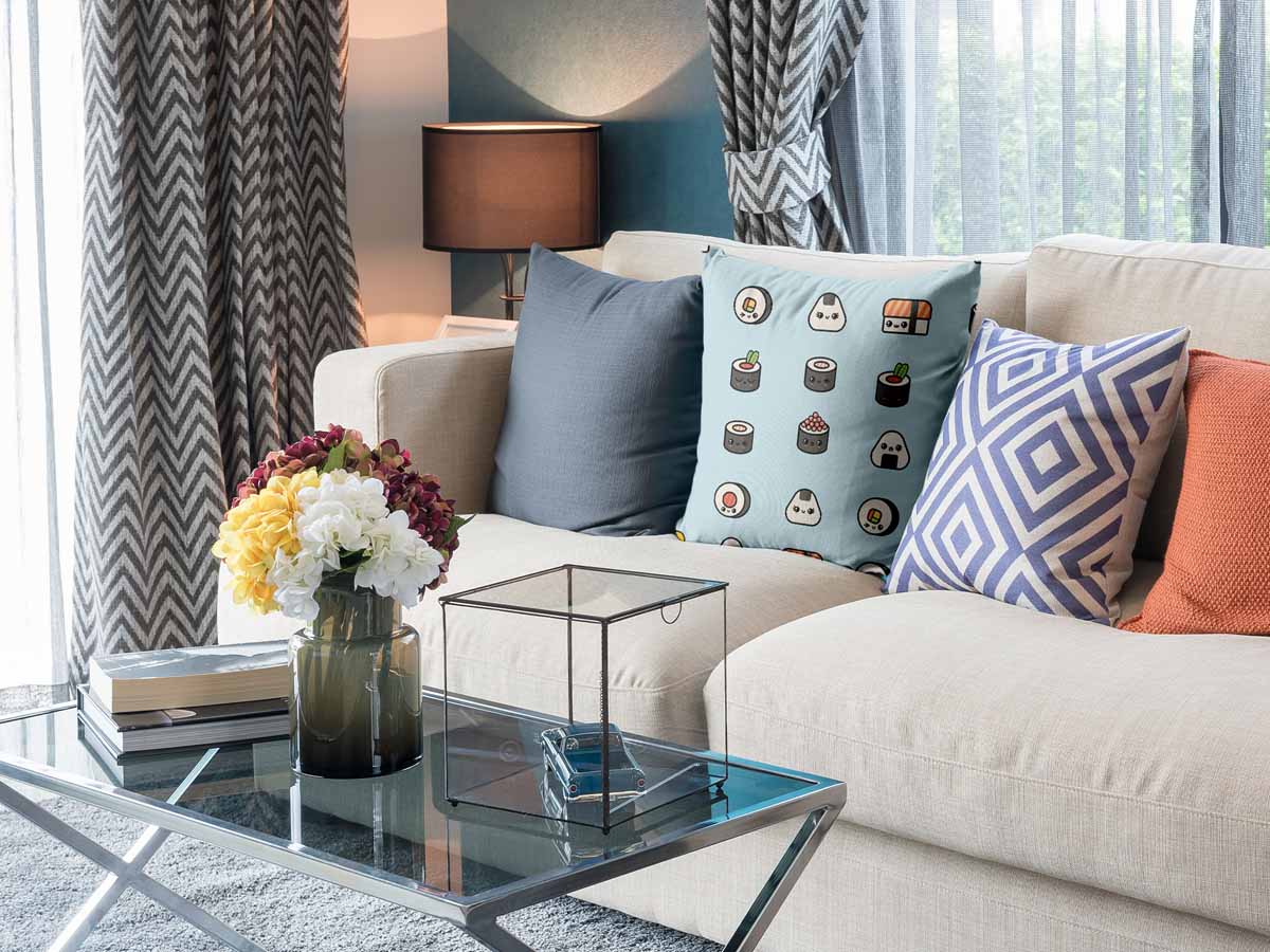 Coussin de santé bleu clair avec sushi