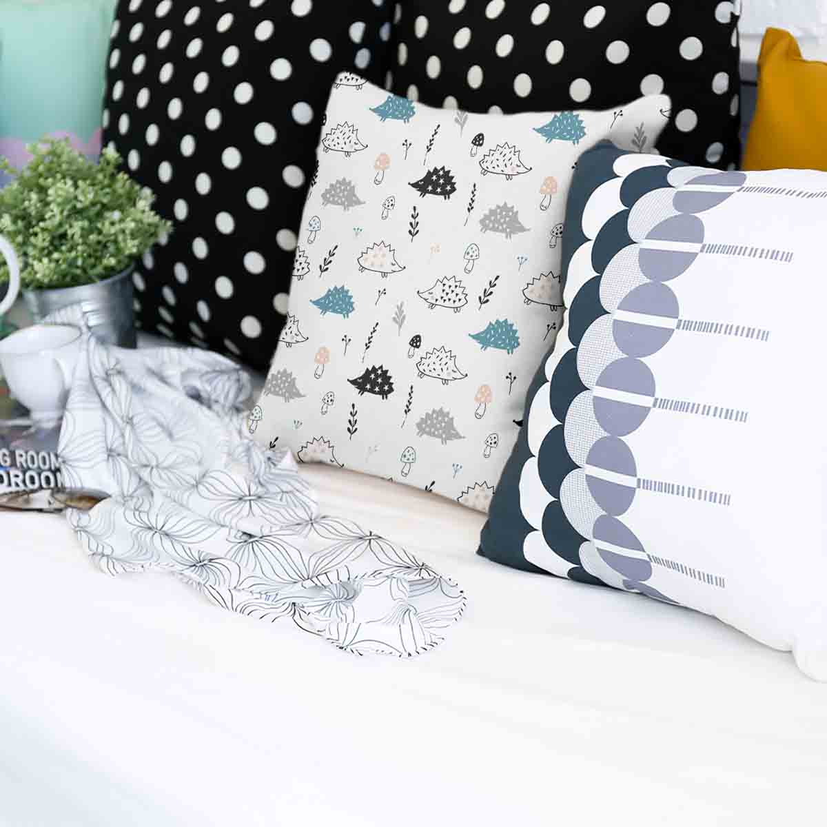 Coussin de santé blanc avec hérisson