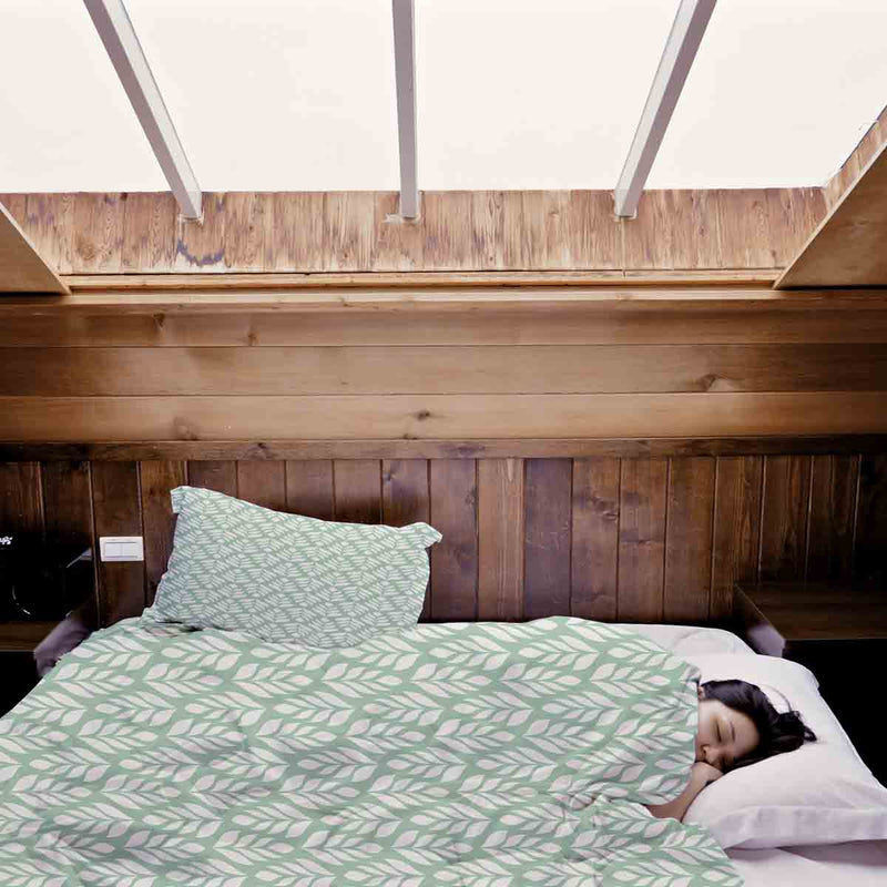 Therapy blanket and bedding set, green with fir trees.