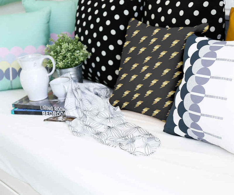 Health pillow black with Harry Blitz