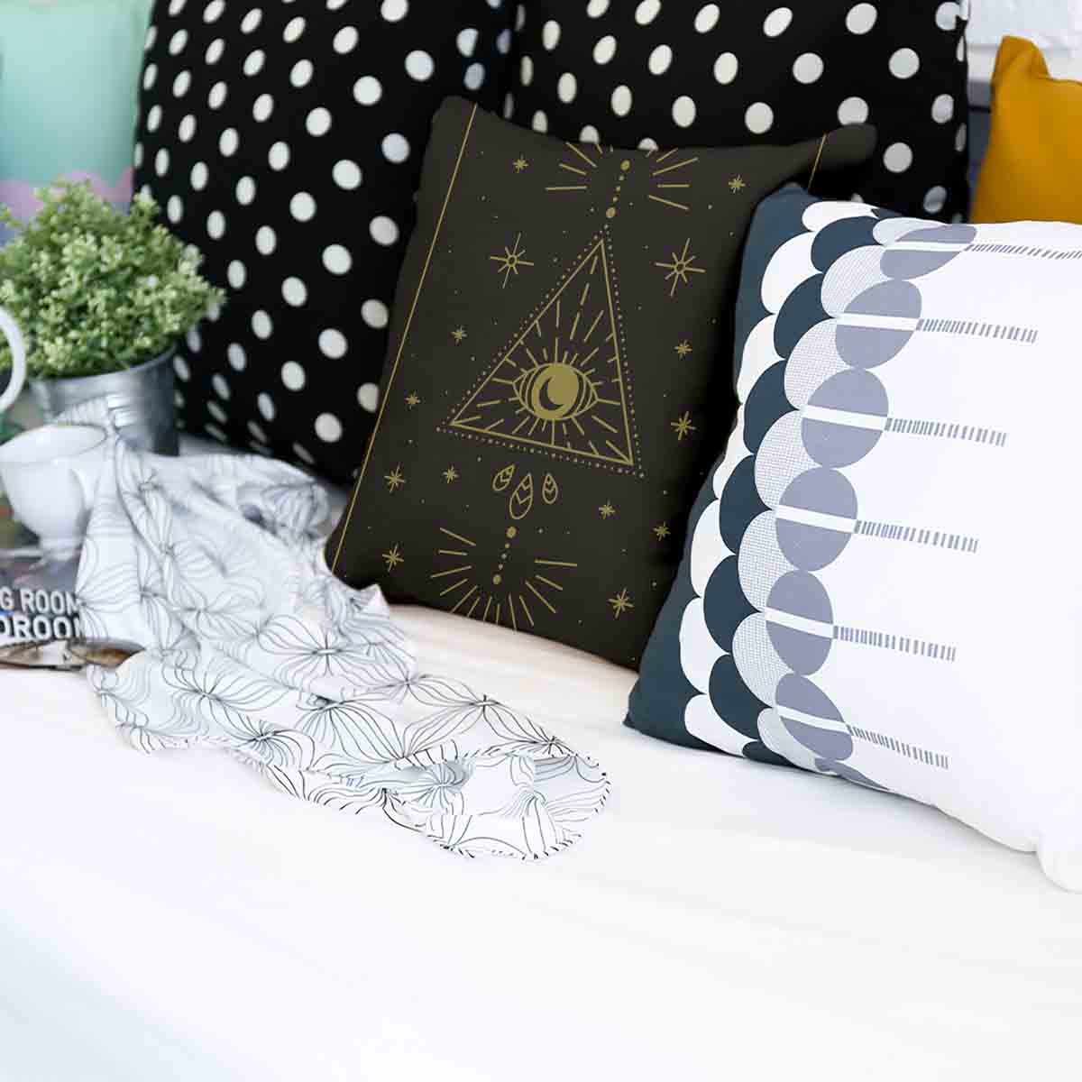 Health Pillow Black Sun and Cosmos