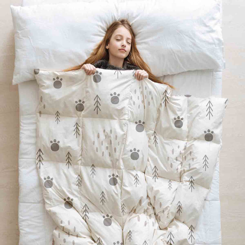 Therapy blankets bedding set paw prints in the forest