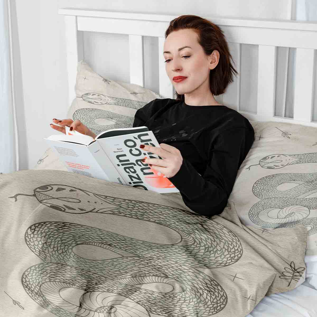 Ensemble de literie beige avec couverture thérapeutique et serpent