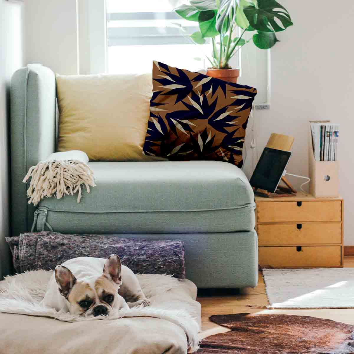 Coussin de santé brun avec des feuilles bleues
