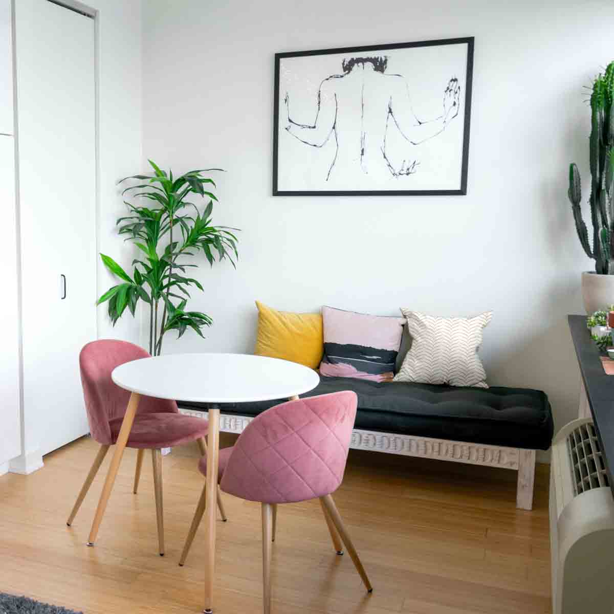 Coussin de santé avec forme en V dorée