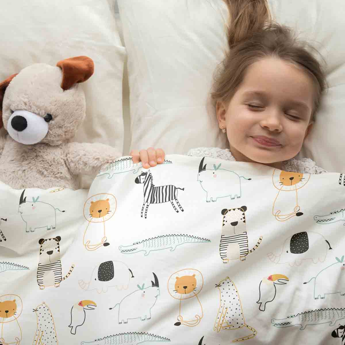Therapy blankets bedding set white with zoo animals