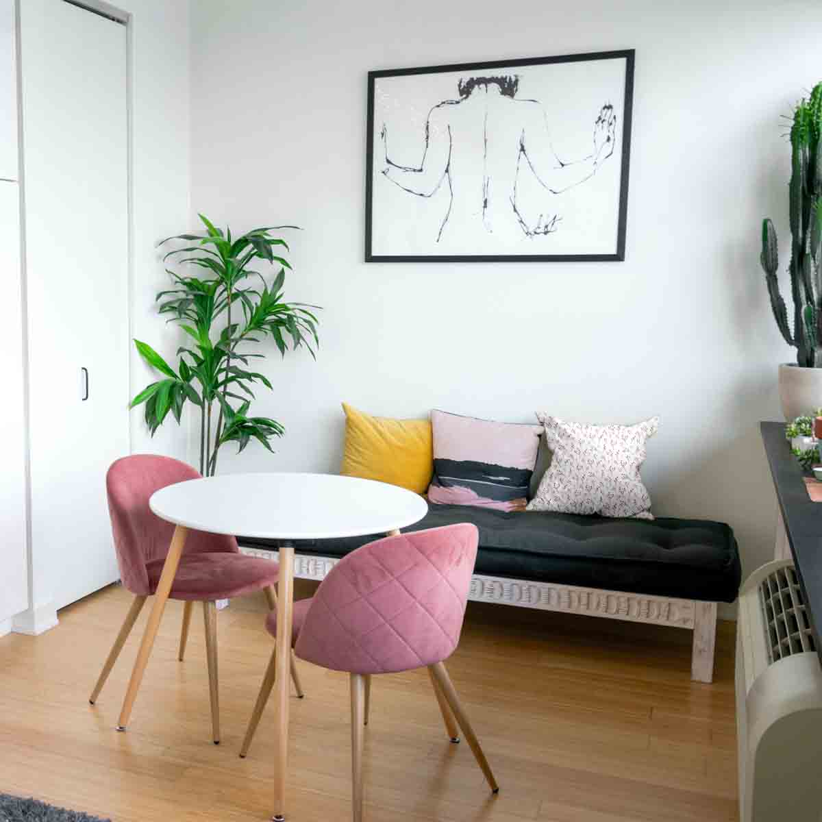 Health pillow white with delicate roses