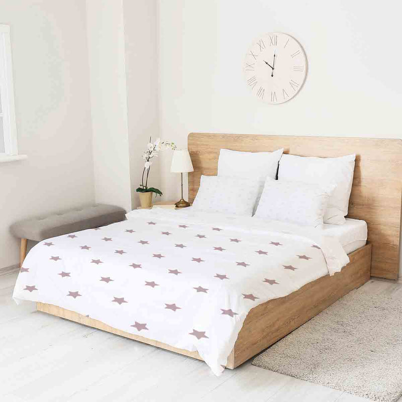 Therapy blanket bedding set, white with pink stars.