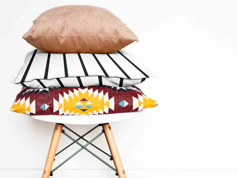 Health pillow white with black stripes