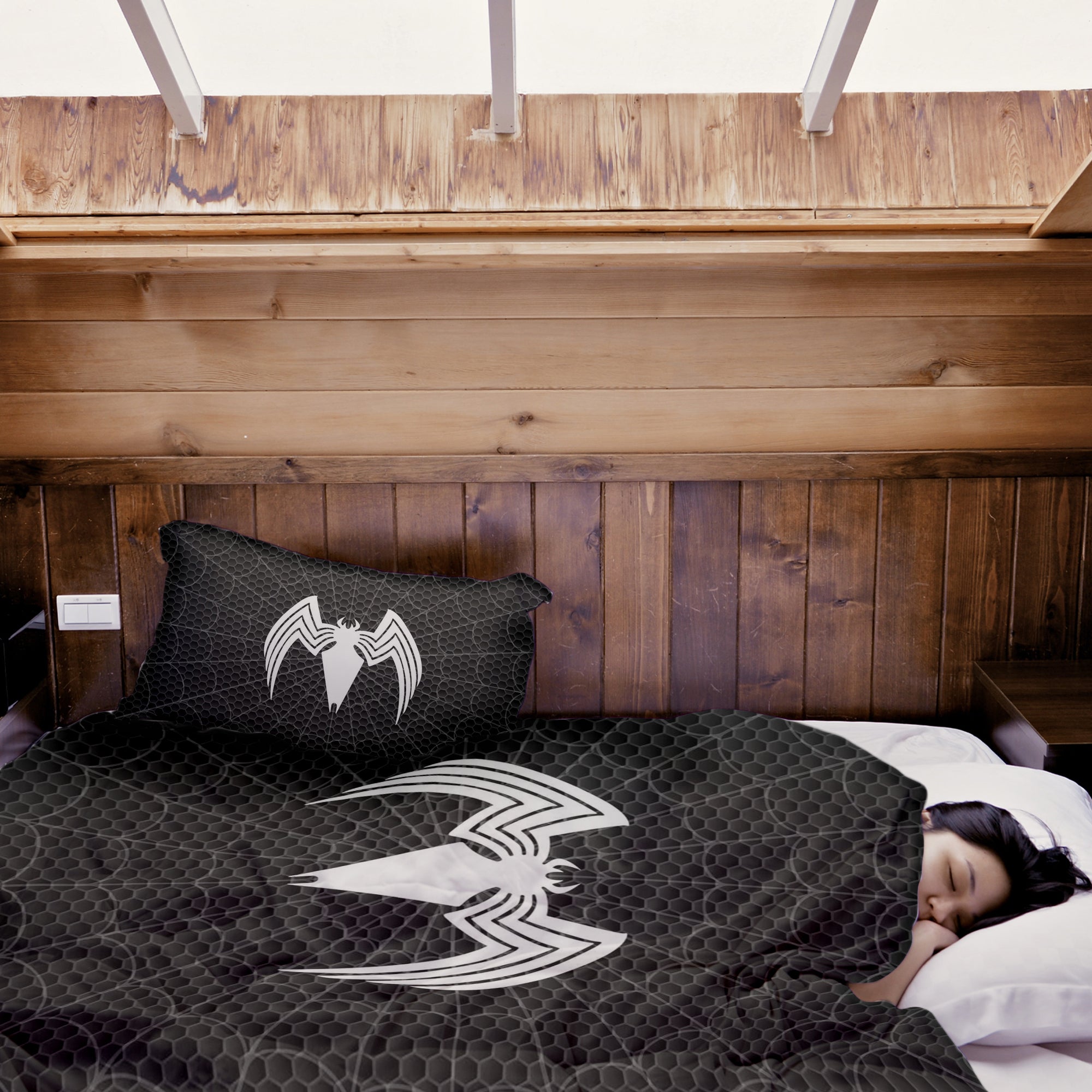 Therapy blankets bedding set black with spider