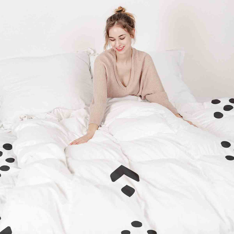Original therapy blanket - cotton cover white with black arrow pattern