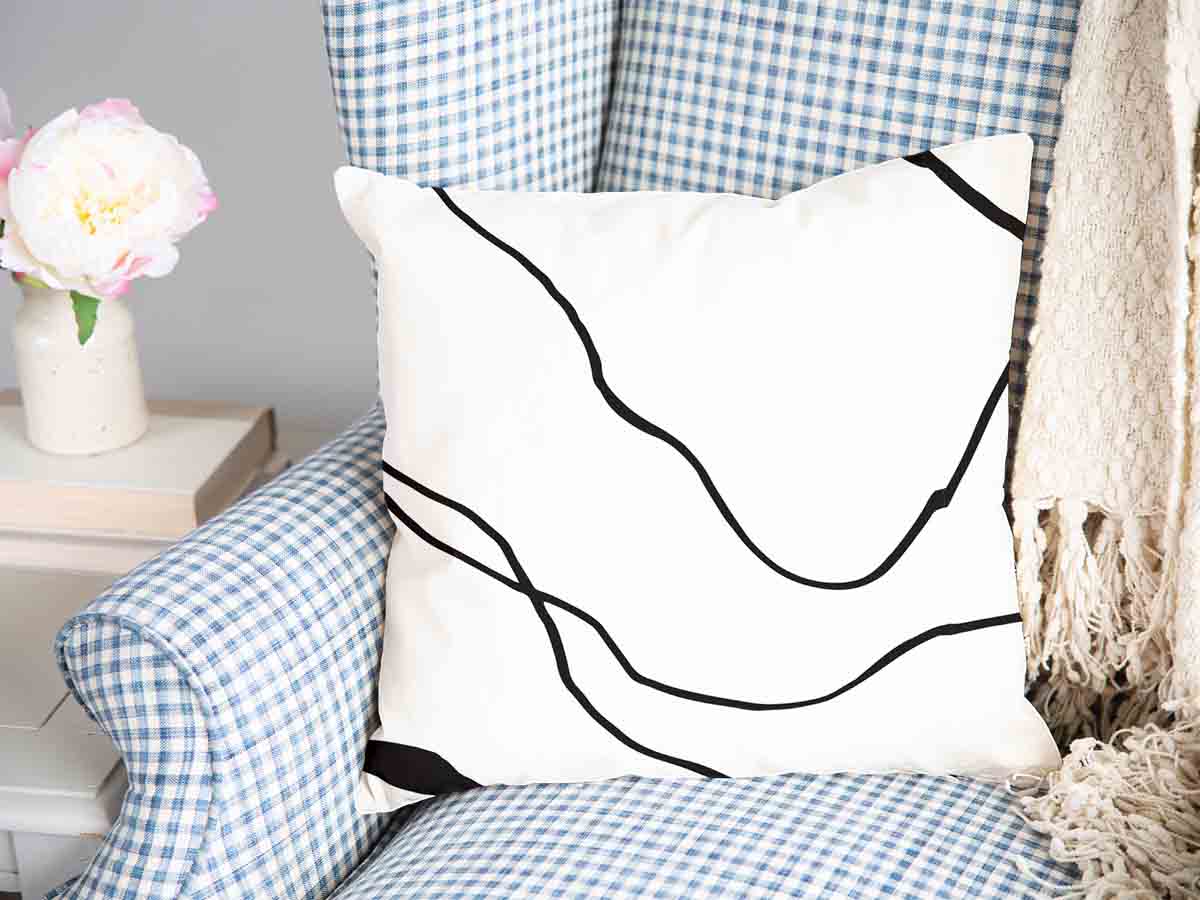 Health pillow with black snake lines